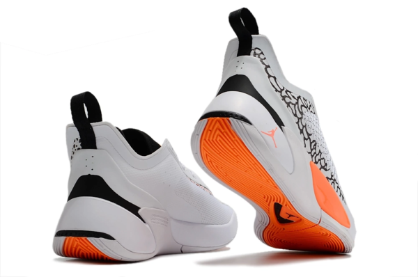 1B90DD9B-C15C-47E7-A53A-5A960FE8833B