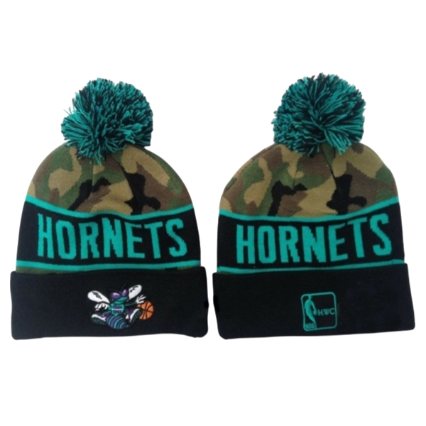 Шапка Mitchell & Ness Charlotte Hornets Team Pom Beanie